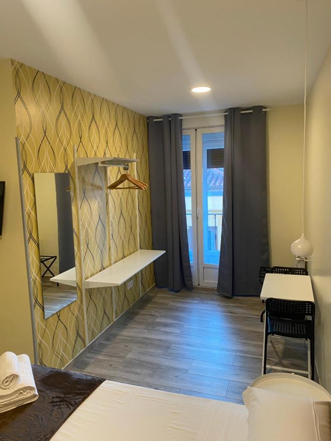 Hostal Alaska Madrid Ngoại thất bức ảnh