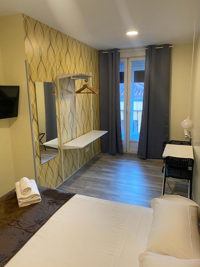 Hostal Alaska Madrid Ngoại thất bức ảnh
