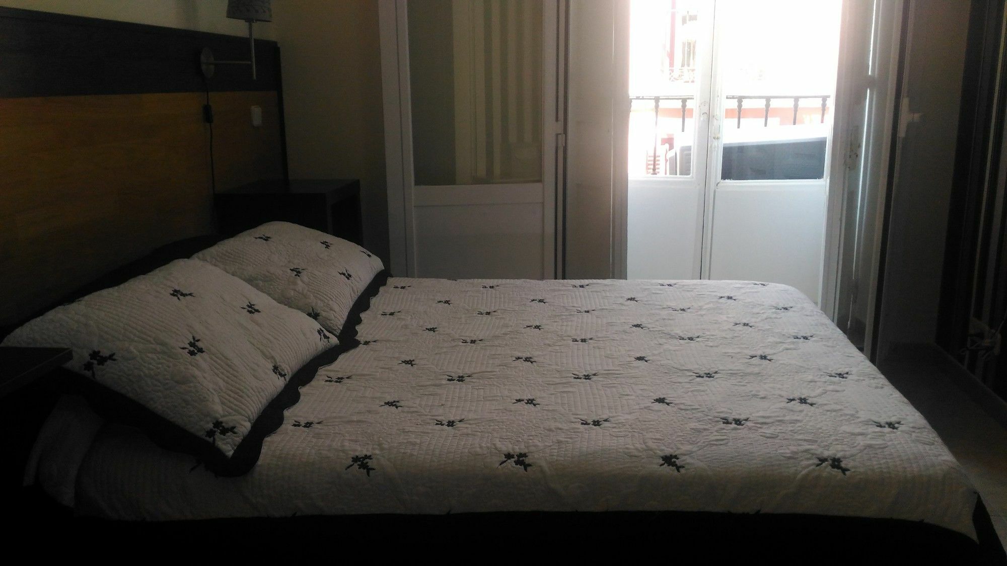 Hostal Alaska Madrid Ngoại thất bức ảnh