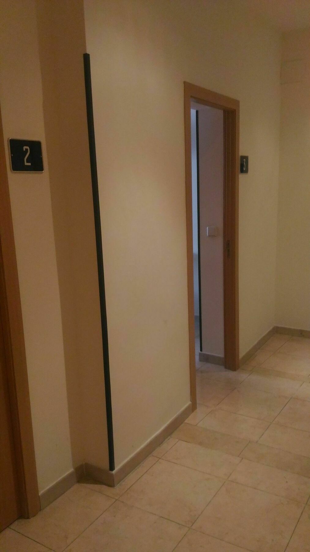 Hostal Alaska Madrid Ngoại thất bức ảnh