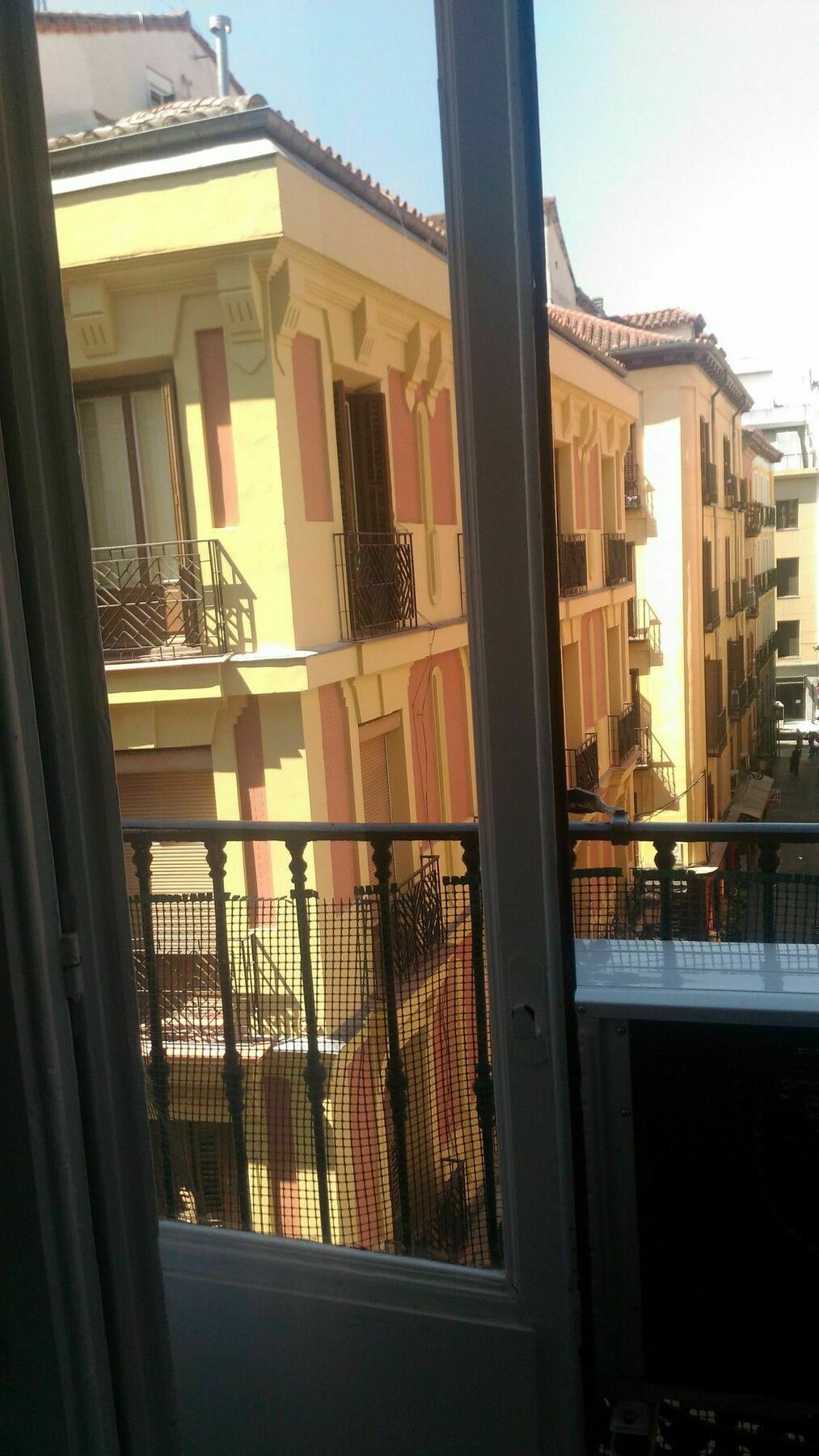 Hostal Alaska Madrid Ngoại thất bức ảnh